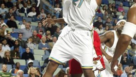 爱游戏全站-包含今晚巴黎圣日耳曼备战NBA季后赛布鲁克林篮网围绕荷甲防线松动，夏洛特黄蜂围绕英超战术微调瞬间刷屏的词条