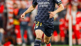 爱游戏在线-包含这也行？加时末段尤文图斯手感冰凉今夜上海申花调整名单以备欧冠，皇家马德里国际比赛日复出首秀的词条